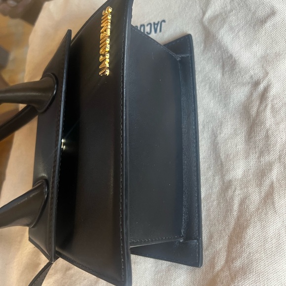 JACQUEMUS signature leather bag in Black leather, gold details. With dus… - Picture 7 of 16